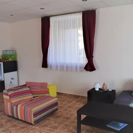 Sarkcsillag Vendeghaz *