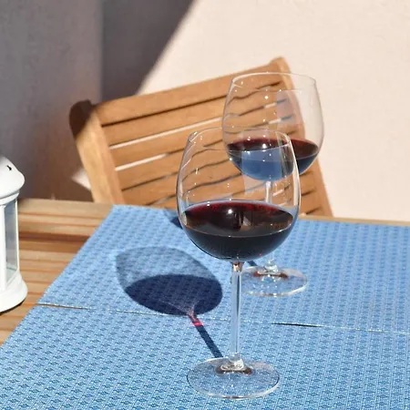 Sarkcsillag Vendeghaz * Gyenesdiás